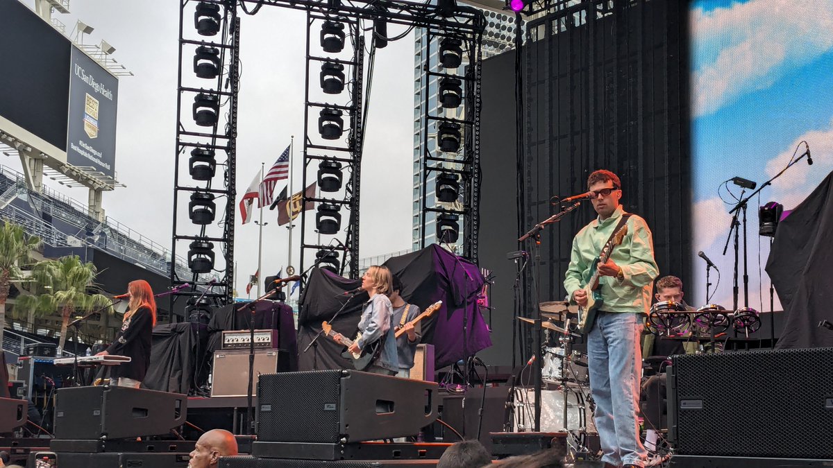 STΞVΞ HOLDΞN tweet media