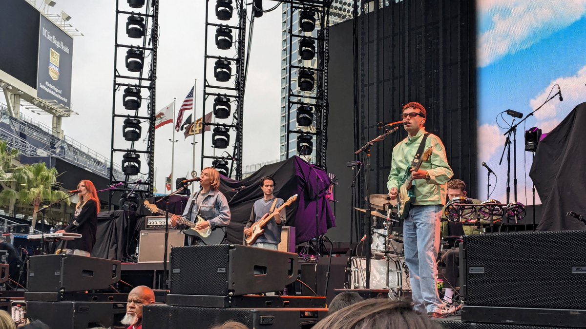 STΞVΞ HOLDΞN tweet media