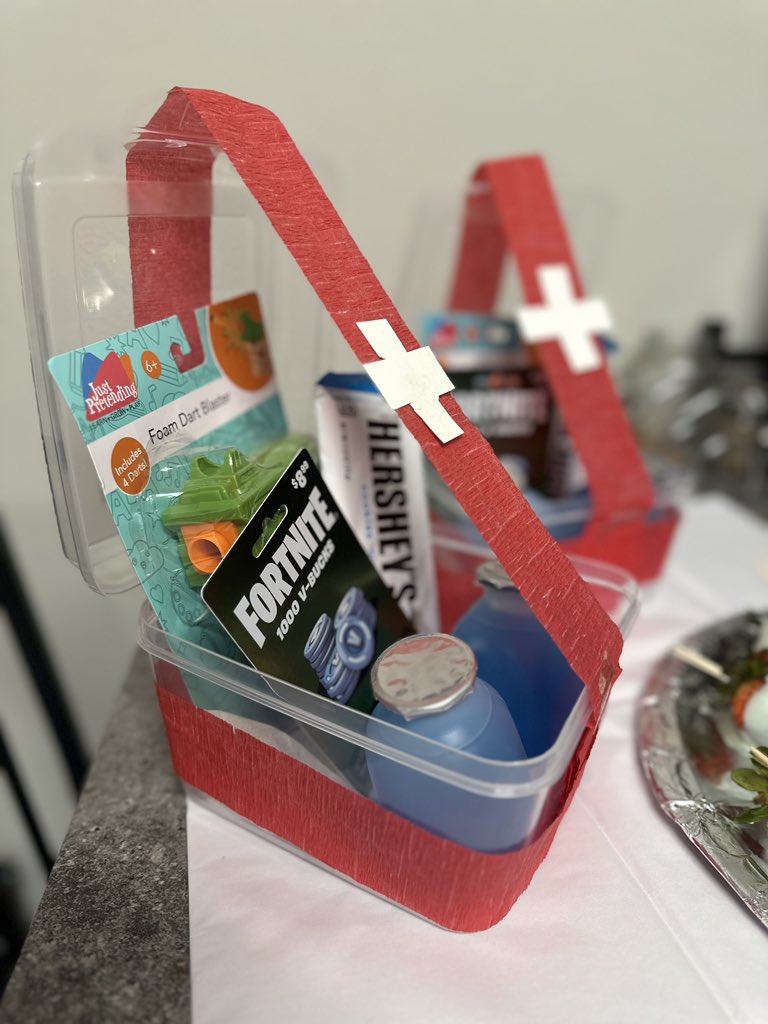 notoriousnens's tweet image. Happy Season 3 🤗⛑️🍌 #fortnite #chapter5season2 #chapter5season3 #medkit #flowberries #vbucks #forniteplayer