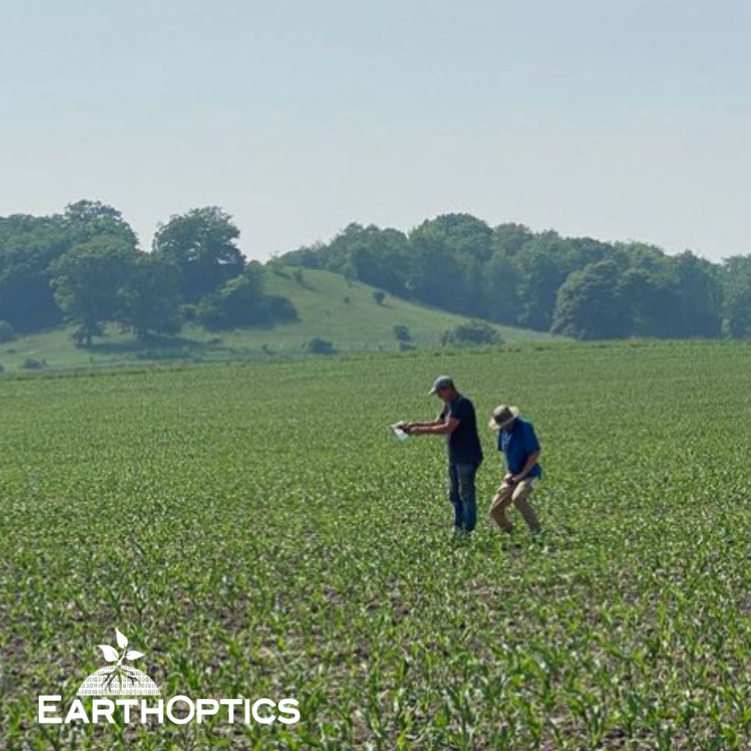 #InTheFieldFriday 🌱

Just a couple of our team members soaking up some field time and expanding their soil knowledge. It’s all about learning, growing, and making strides in sustainable agriculture. 

#EarthOptics #SoilScience #SustainableAgriculture #InTheField