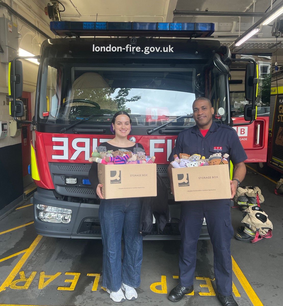 Brixton Blues handing over the valuable cargo of handmade 🧸Teddies🧸 from our good friends in the @WomensInstitute Destined for a safe home with Lambeth Children