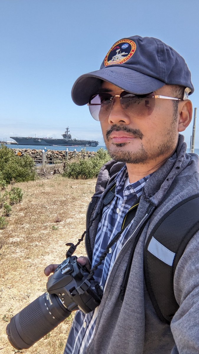 RichTPar's tweet image. A selfie with the supercarrier...
Can't wait to upload the pics that I took with my DSLR camera later!
#LAFleetWeek2024 #SoCal #USNavy
