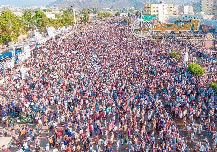 إن مايو الذي يتغنَّى به مهرجو المنافي بمشروع وحدة شبعتْ موتًا .. كان ولم يزل للجنوبيين شهر الانتصارات والمنح الربانية... فمن الذكرى ال 30 لإعلان فك الارتباط عن مشروع وحدة فاشلة... إلى ذكرى إعلان عدن التاريخي، وتأسيس المجلس الانتقالي، وتفويض الرئيس القائد عيدروس الزبيدي ممثلا