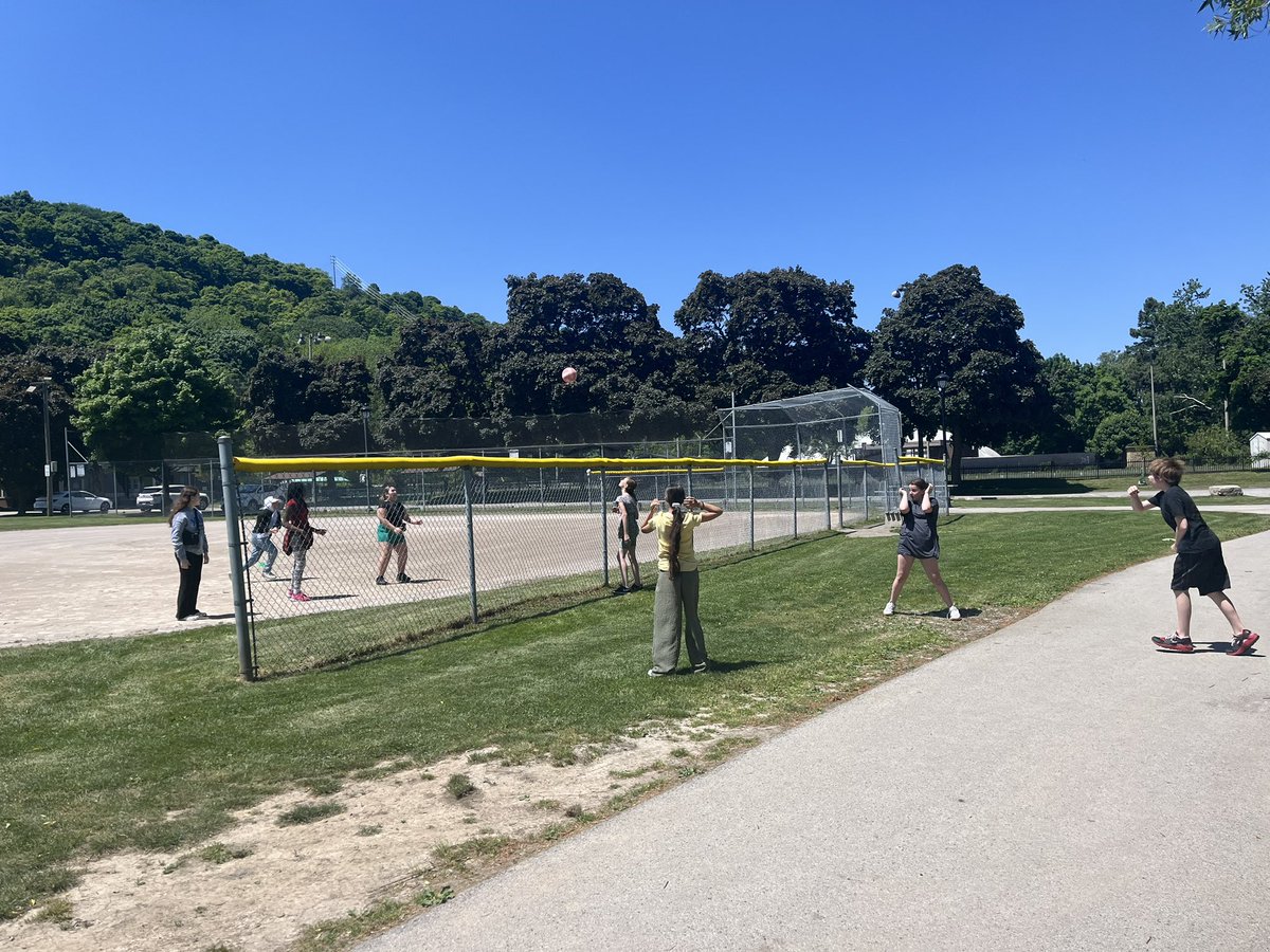 The three 5/6 classes went to Gage Park today to play some outdoor games! Students played bocce, flew kites, blew bubbles, played kick baseball and some even played volleyball using the baseball fence as a net! <a href="/QueenMaryHwdsb/">Queen Mary School HWDSB</a>