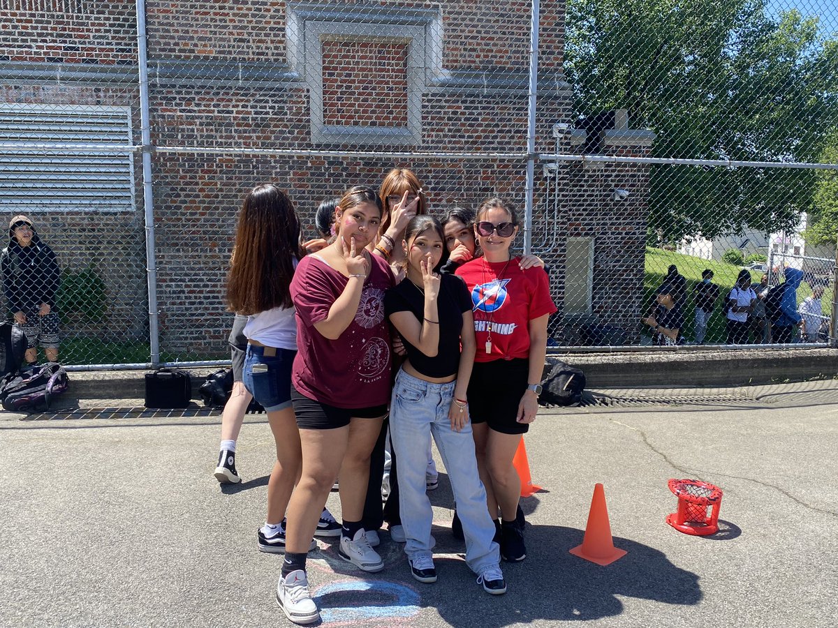 ArenasMrs's tweet photo. Field day was a success https://t.co/T6ijW5jQmw