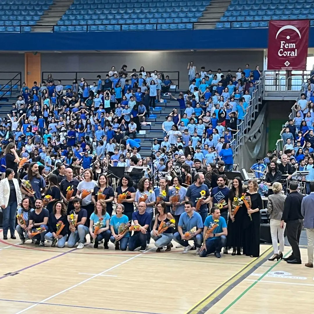 900 nens i nenes de Reus han participat al Fem Coral. La classe 4t Ginesta ha gaudit molt cantant "El Secret d'Egipte", una cantata que han estat preparant durant tot el curs.

#escolamontsantreus #femcoral #CORCREA #XEPR