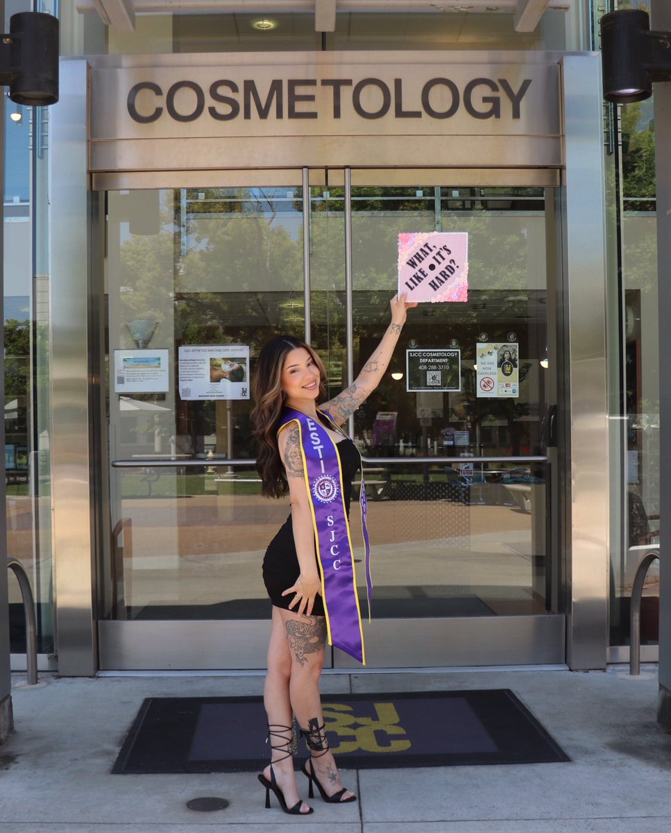 oh yeah btw, i graduated cosmetology school 🎓🖤