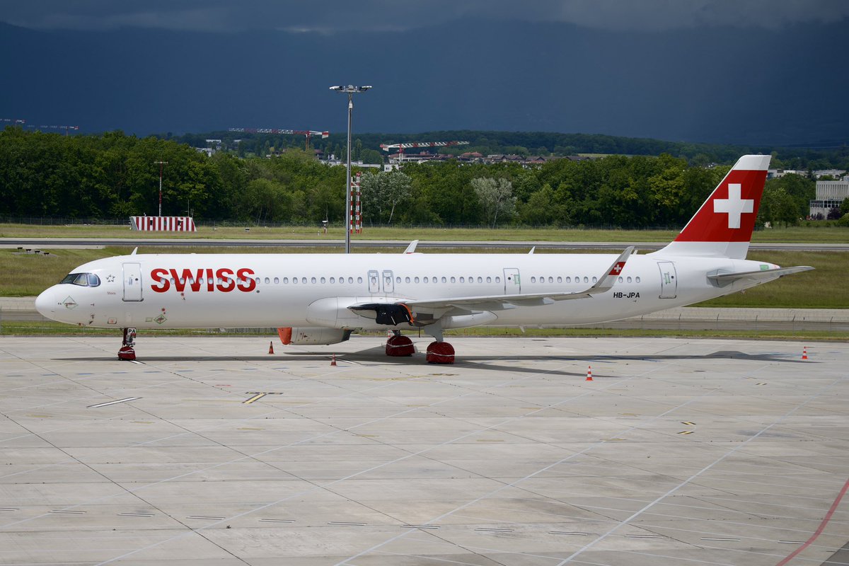 Stored without its left engine PW1133G 
A321-271NX | HB-JPA | Swiss | GVA🇨🇭LSGG | 23.05.2024
