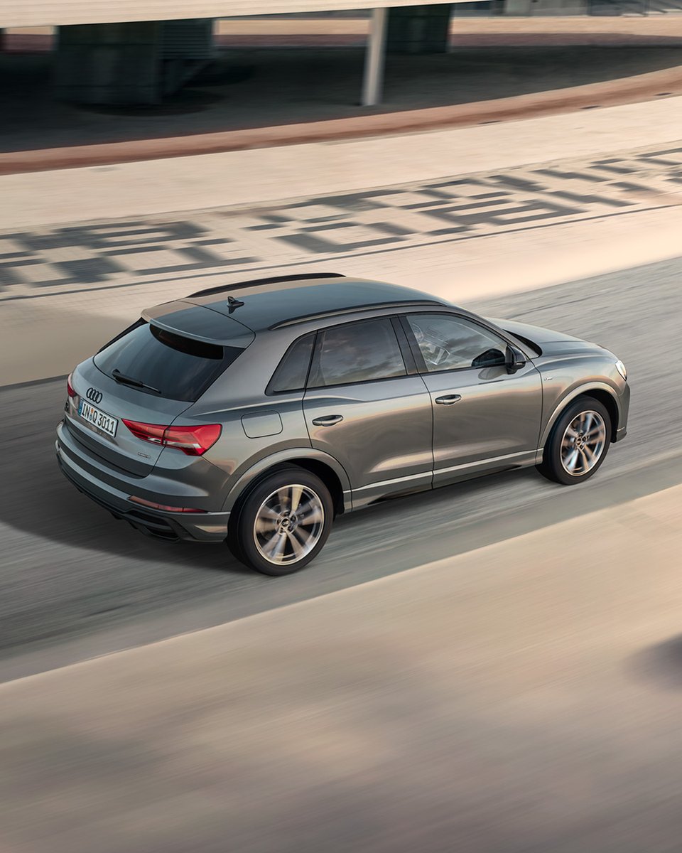 AudideMexico's tweet image. El Audi Q3 resalta con claridad gracias a su diseño exterior progresivo y a su dinamismo en el camino.

Descubre todos sus detalles en: bit.ly/45cem6g

#BeyondImagination
#FutureIsAnAttitude
#ProgressYouCanFeel