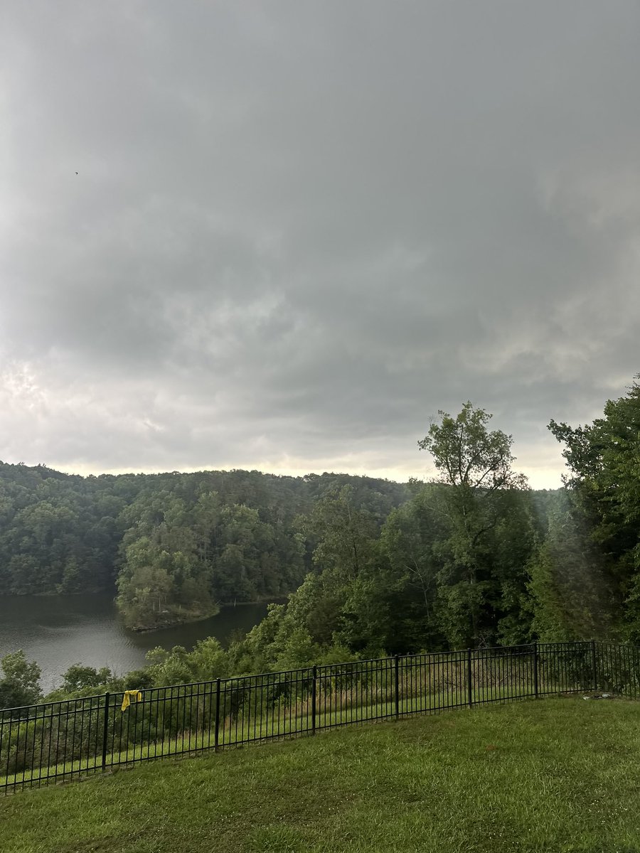 Stormy sky over Lake Tuscaloosa #alwx @WBRCnews @toniatalkss @LaurenLinahan