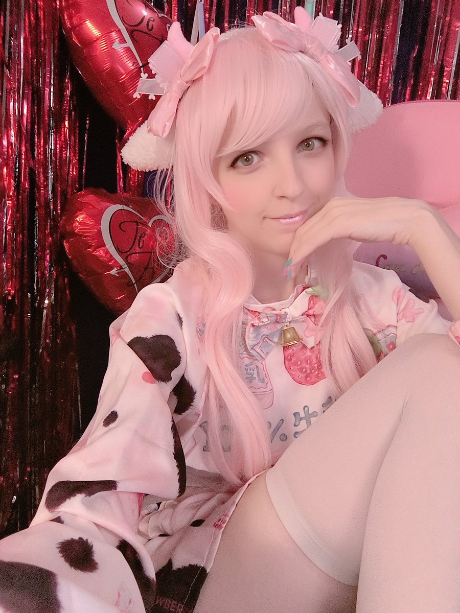 Holii soy una vaquita de fresa ! cosplay stream :3