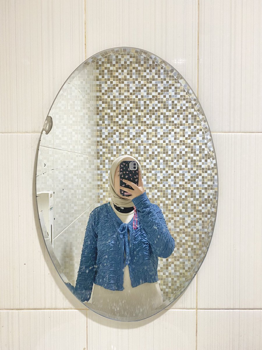 Guyss cardi ini cuma 48rb an tapi lucuuu bgt pliss aku mau spill🥹✨