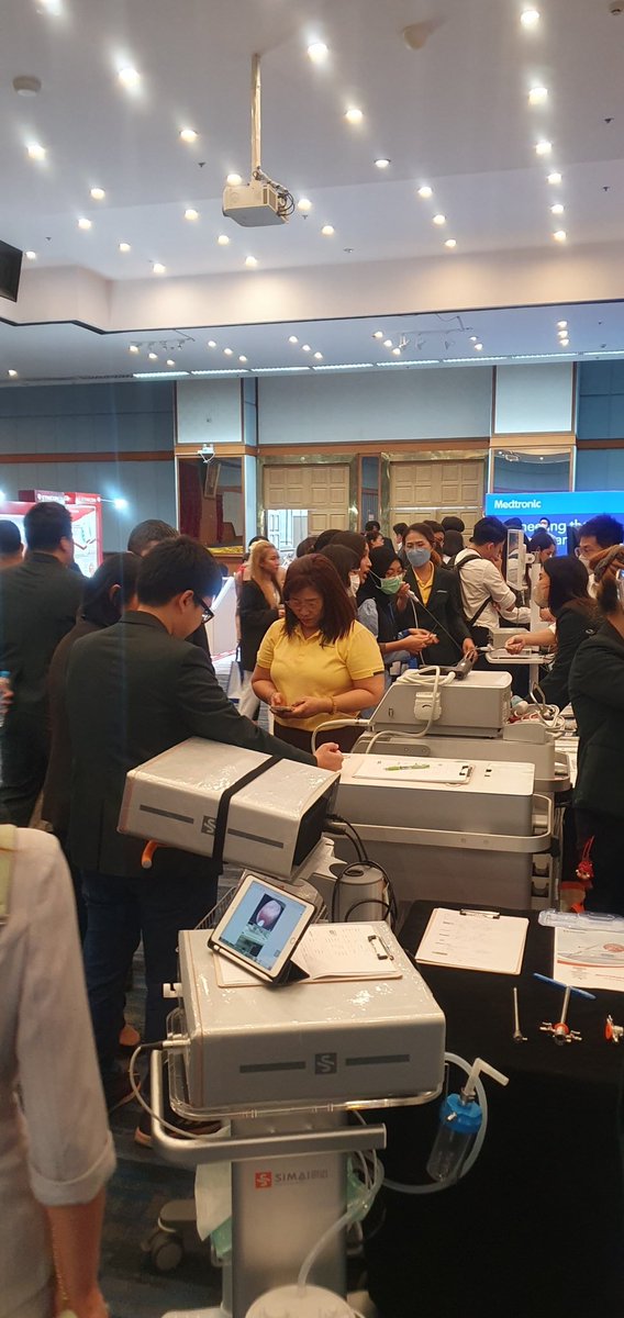 ThawornP tweet media