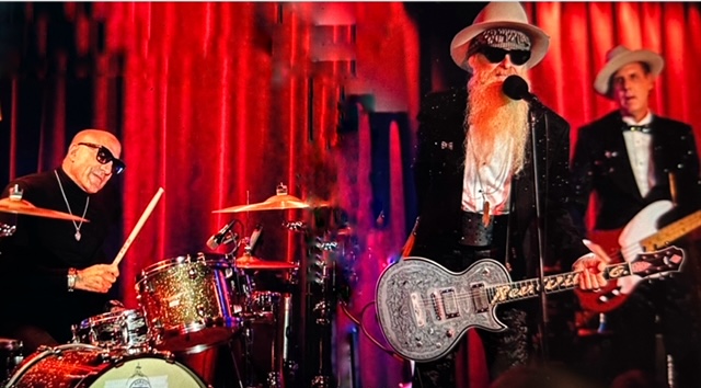 KennyAronoff (@aronoffofficial) on Twitter photo Just crushed three nights with @billyfgibbons and Mike Flanigin at the <a href="/bluenotehawaii/">Blue Note Hawaii</a>. The audiences were AMAZING.
<a href="/TAMAofficial/">TAMAofficial</a> <a href="/ZildjianCompany/">Zildjian Company🌕</a> <a href="/vicfirth/">Vic Firth</a> @EvansDrumheads @lpmusicofficial
<a href="/HumesandBerg/">Humes and Berg</a> <a href="/shure/">Shure</a> <a href="/modern_drummer/">Modern Drummer</a> Just crushed three nights with @billyfgibbons and Mike Flanigin at the <a href="/bluenotehawaii/">Blue Note Hawaii</a>. The audiences were AMAZING.
<a href="/TAMAofficial/">TAMAofficial</a> <a href="/ZildjianCompany/">Zildjian Company🌕</a> <a href="/vicfirth/">Vic Firth</a> @EvansDrumheads @lpmusicofficial
<a href="/HumesandBerg/">Humes and Berg</a> <a href="/shure/">Shure</a> <a href="/modern_drummer/">Modern Drummer</a>