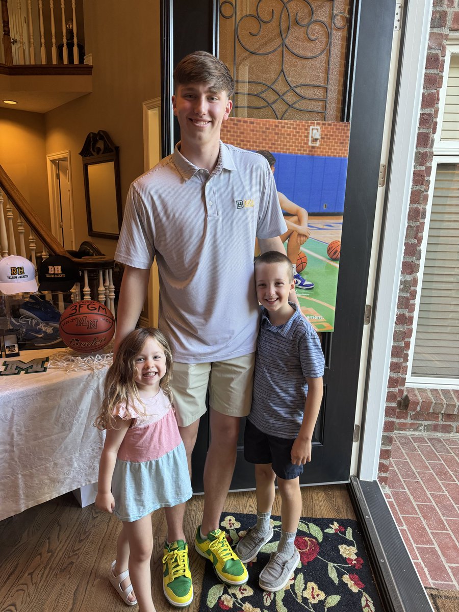 Sarah Zimmerman tweet media