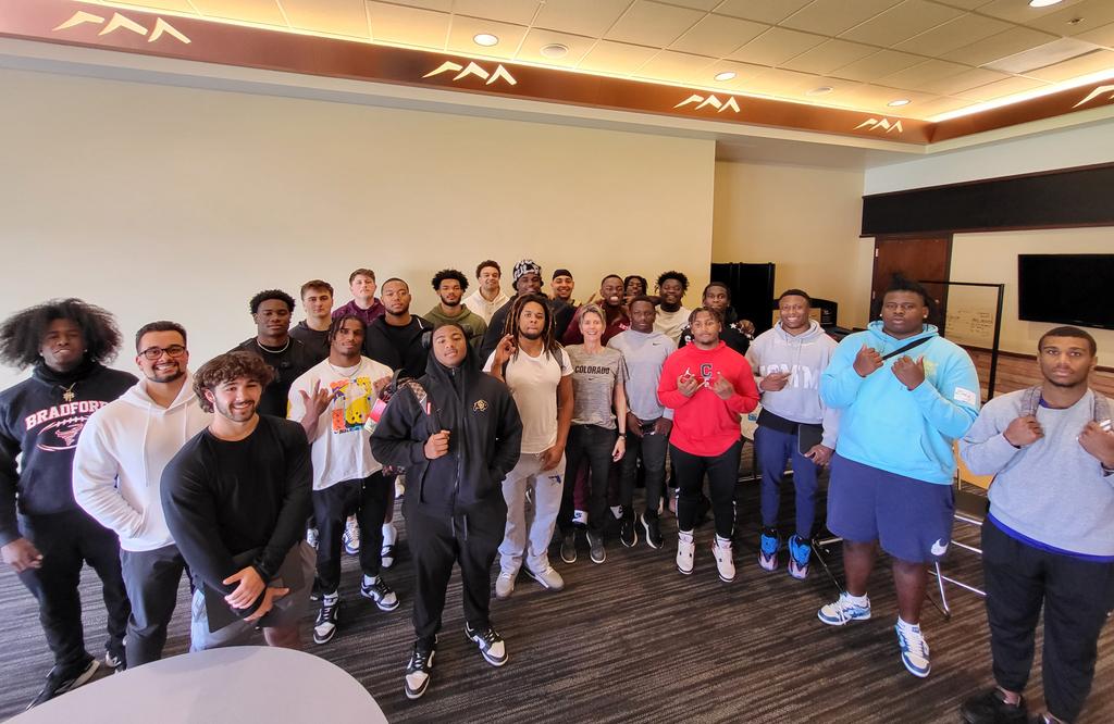 Hanging with 23 of the new @CUBuffsFootball student-athletes! 6 hours of NCAA required academic orientation completed for this lively crew. More guys arrive next week. It's on! 🖤💛🦬📚🏈