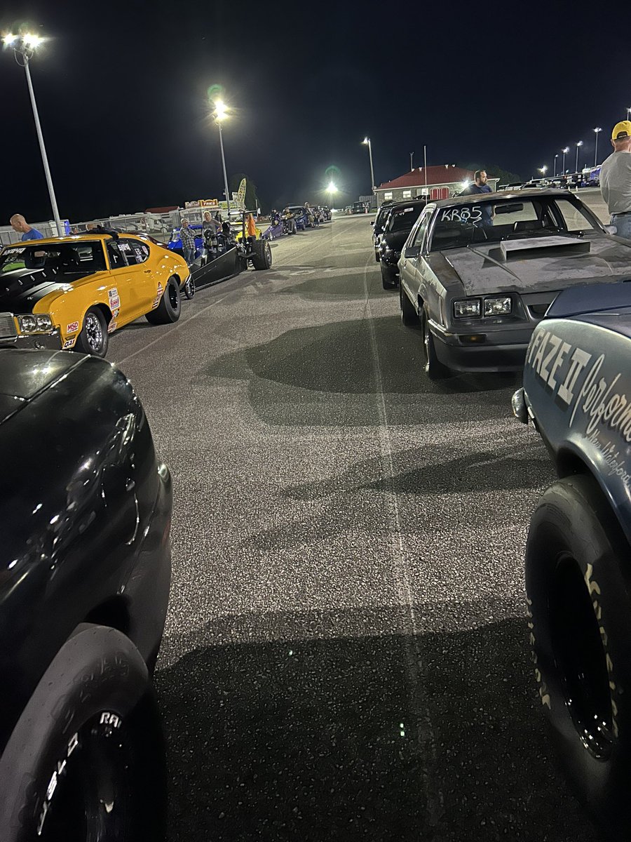 J_Swizzy42's tweet photo. Drag racing. The shit I live for. https://t.co/Q43itynk1D