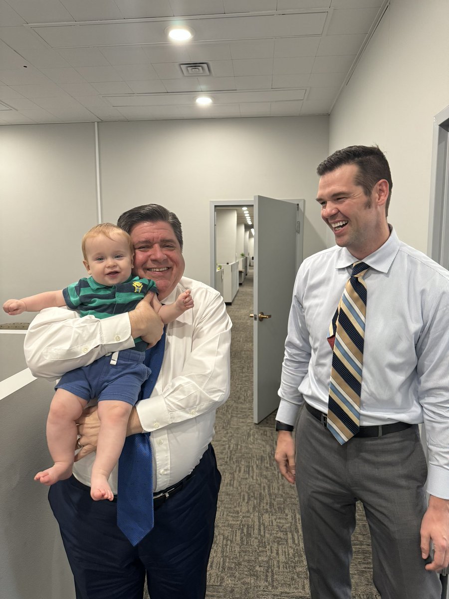 Anne Caprara tweet media