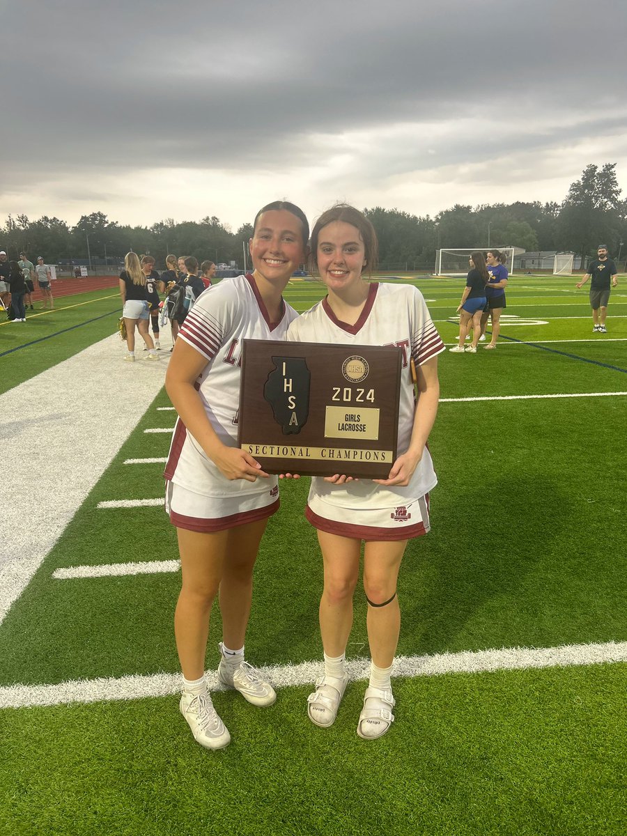 MeganCovelli's tweet photo. First time sectional championship for Lockport Girls Lacrosse team. Very thankful to be a part of this team 💕 Onto super-sectionals @lthsathletics @LTHS_Girls_Lax #holdtheline https://t.co/s1TJZ593pP