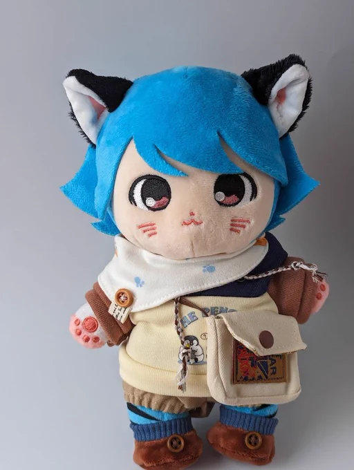 自分も映えっぽい写真撮ろうと思ったんだけどなんかタレント写真みたいになった#ぬい玉 