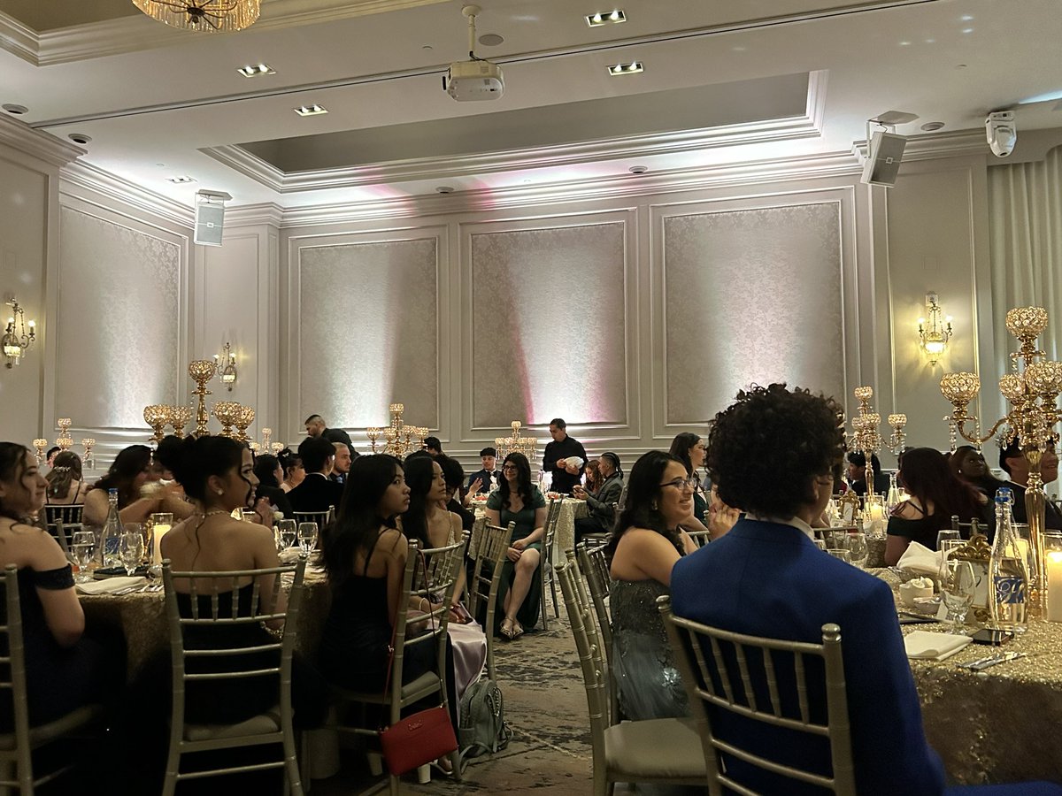 MalecStanley's tweet photo. What a great prom @ Monsignor Percy Johnson! @TCDSB @MPJ_TCDSB https://t.co/swxt5boEx8