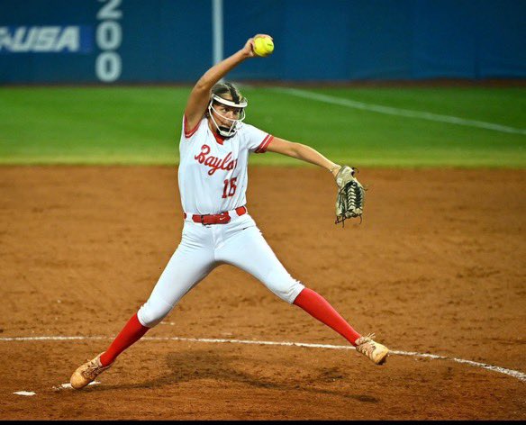 shamblin_avery's tweet photo. Thank you @baylor_softball ❤️ #9peat #statechamps https://t.co/mDH1Kq97fY