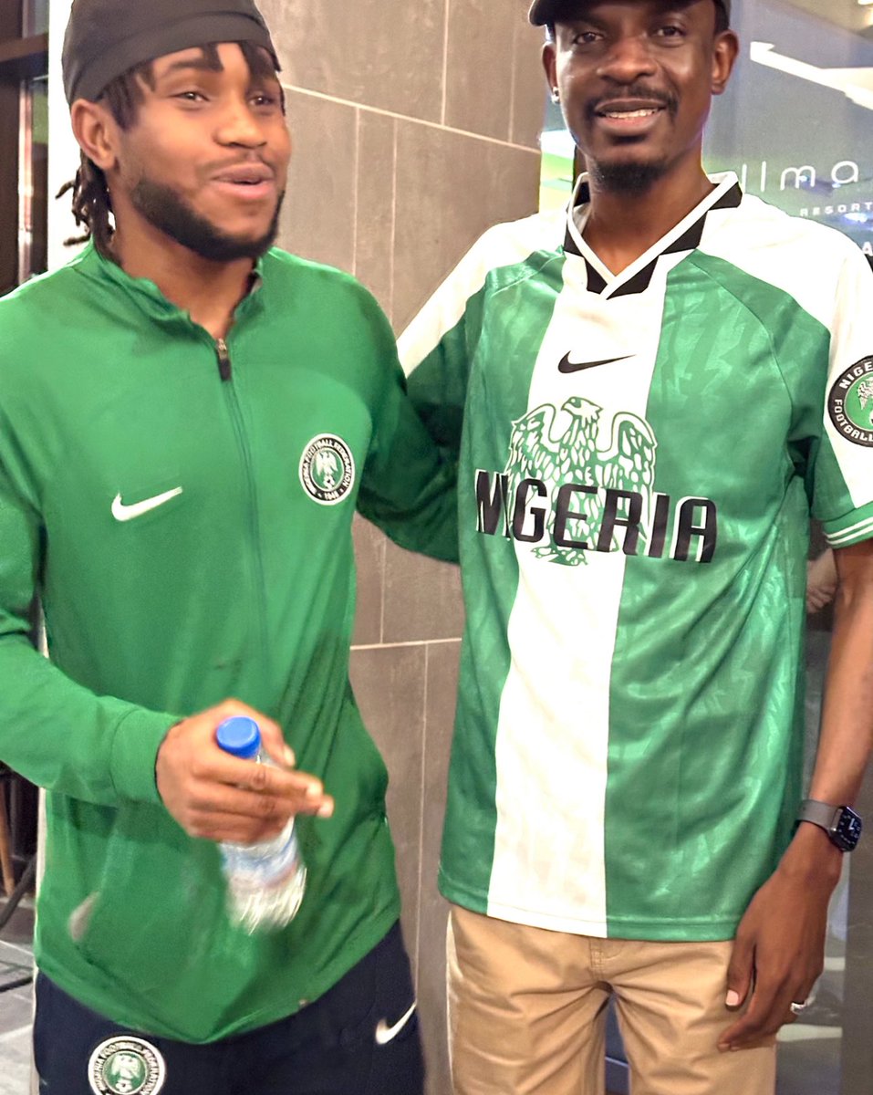 I forgot to post this picture with Lookman, the next African Player of the Year the other night. 🇳🇬