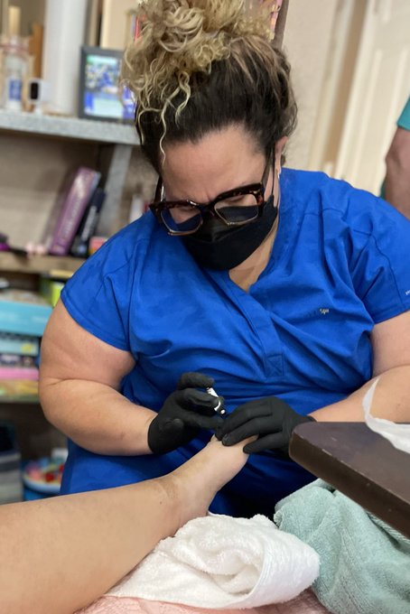 Today I had such a beautiful experience doing hands/feet to a Down syndrome young lady who is celebrating<a href="/tag/mvsales"class="tags"><span>#mvsales</span></a>