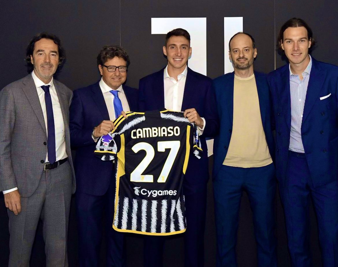 The first pic of Andrea #Cambiaso after the contract extension with #Juventus until 2029 (€2,4M/year). Deal completed by BC Group Agency. #transfers