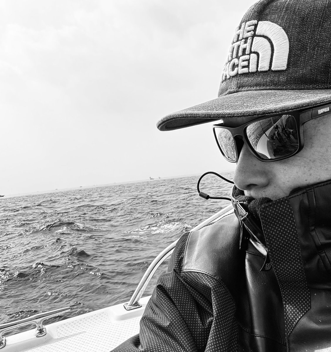 おめでとうございます🎶

俺(・⊝・)

そして、
皆様にプレゼント企画🎶

中古になりますが、
《MUTHOS Sonio 100M》を
1名の方に🎶

応募資格詳細は次へ