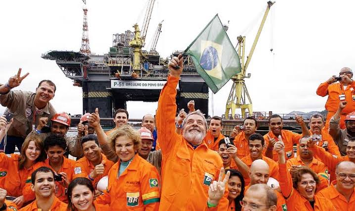 Petrobras cancelou a privatização de cinco refinarias. Se não dá lucro por que empresários querem comprar?