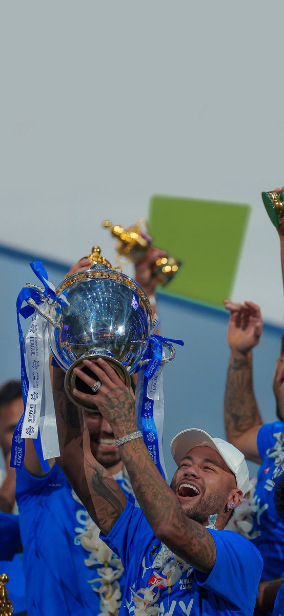 5aledz_'s tweet photo. [ ثريد ]
خلفيات #الهلال 💙🏆
أبــــــطال الدوري التاريخي ..
دوري روشن السعودي. https://t.co/b8UnSxGTGl