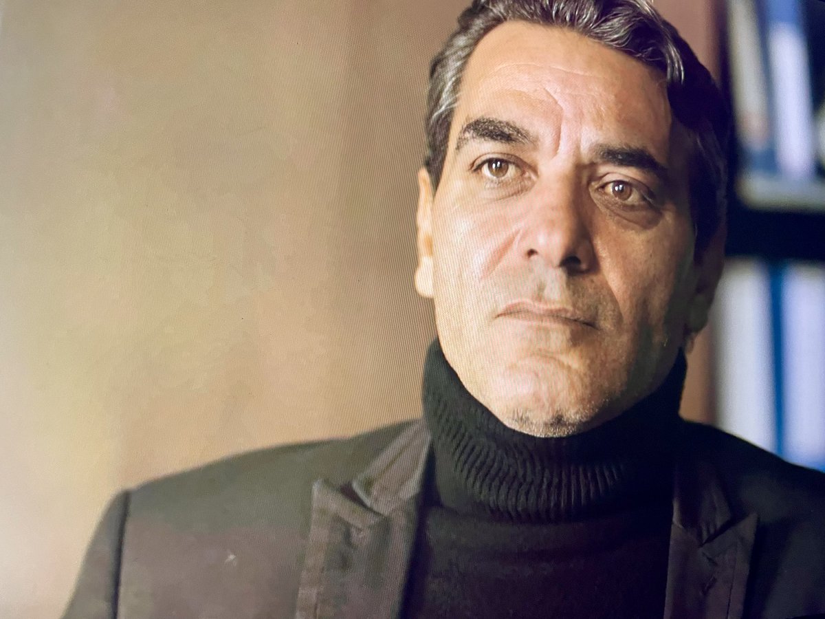 adeedoes's tweet image. not him playing a respectable character in this 💀  #الكاتب #thewriter