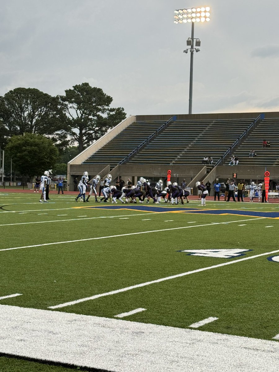 Tonight, a MS Football Champion will be crowned!
#nnpsproud