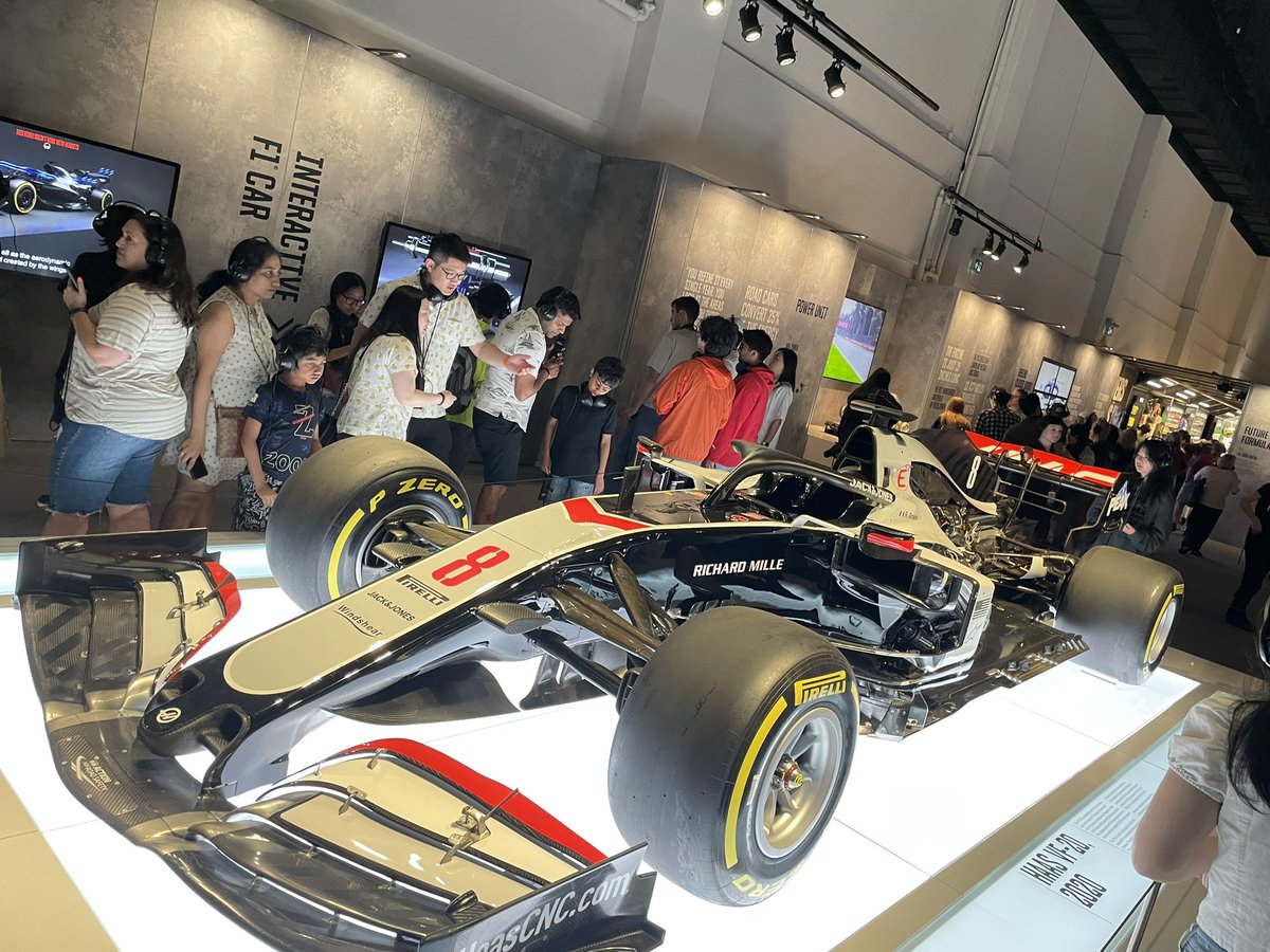 WengerBall04's tweet photo. My personal favourite being Super Max driver suit and LOTUS 1987 car.
#F1 #ExibitionToronto https://t.co/Omf5TQEcl0