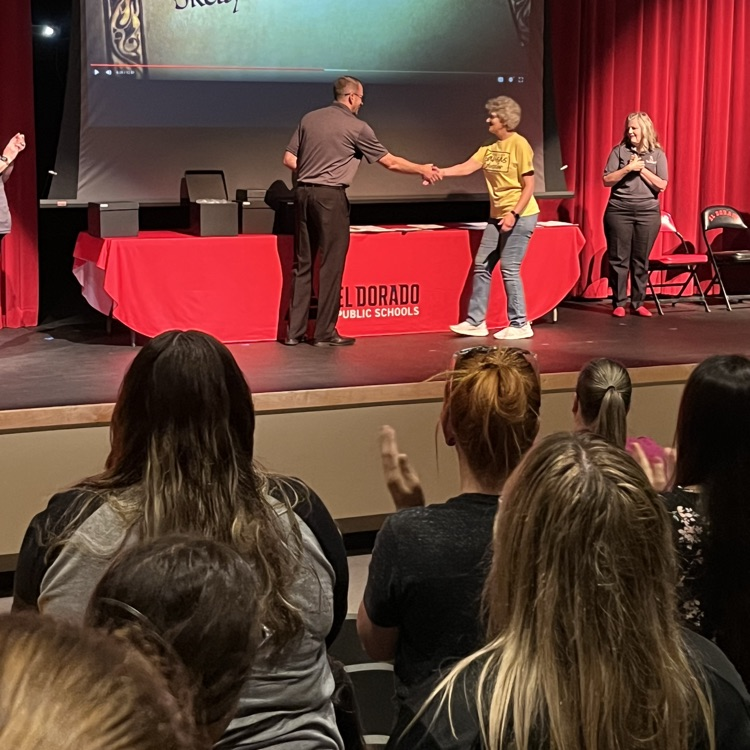 BlackmoreBears's tweet image. Today we celebrated the school year as a district and school staff family. Our school staff signed farewells for those moving onto new adventures, had lunch together and began to close out this amazing year. Thankful for the #BEfamily! #PartOfThePride