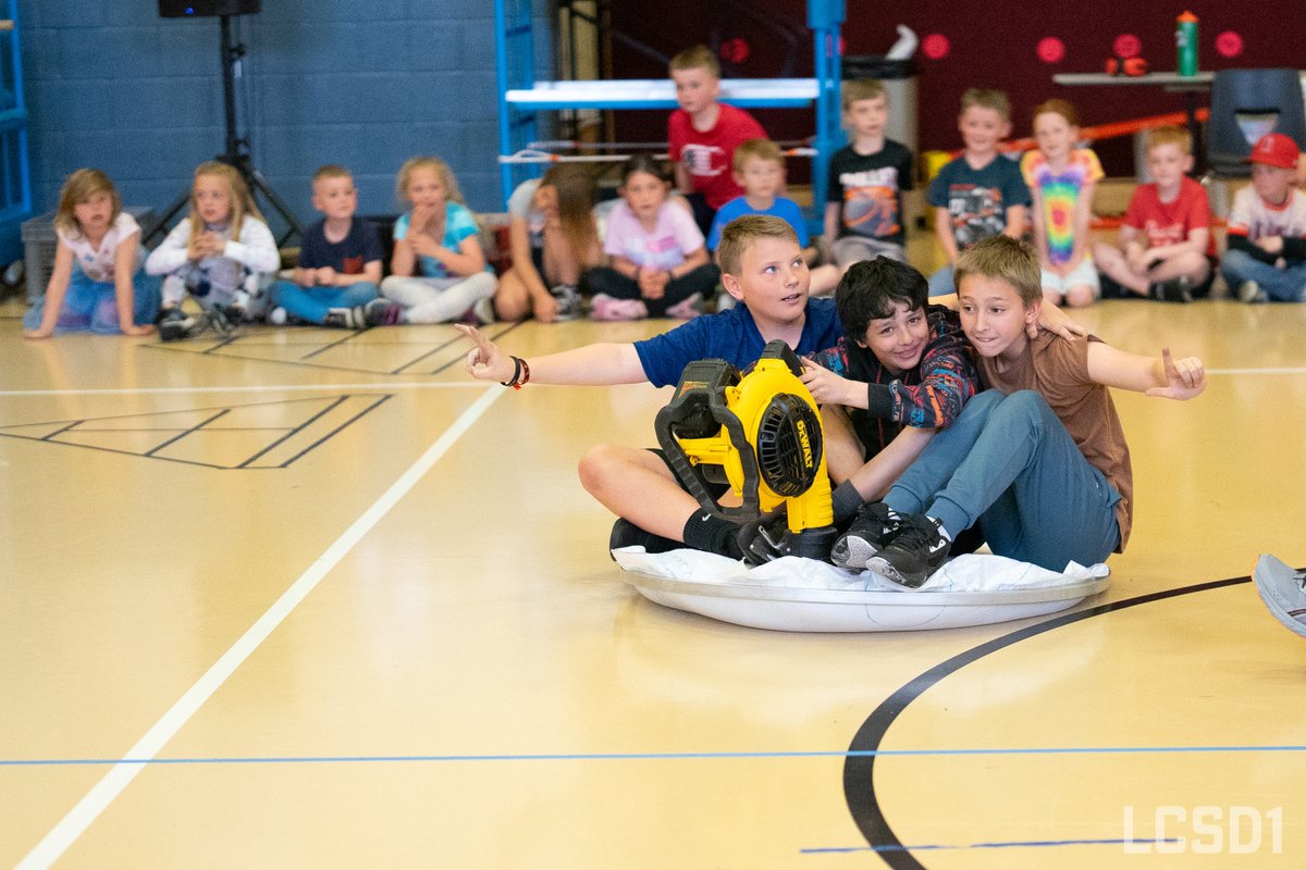 Prairie Wind Elementary students participated in the Hovercraft Project. This hands-on, STEM-based project allows students to build and test their own hovercrafts!

#elevateLCSD1
#TheHovercraftProject