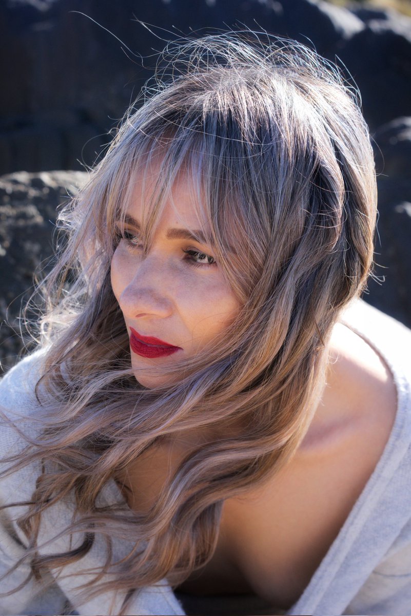 #beachvibes #beautiful #redlips #cleavage