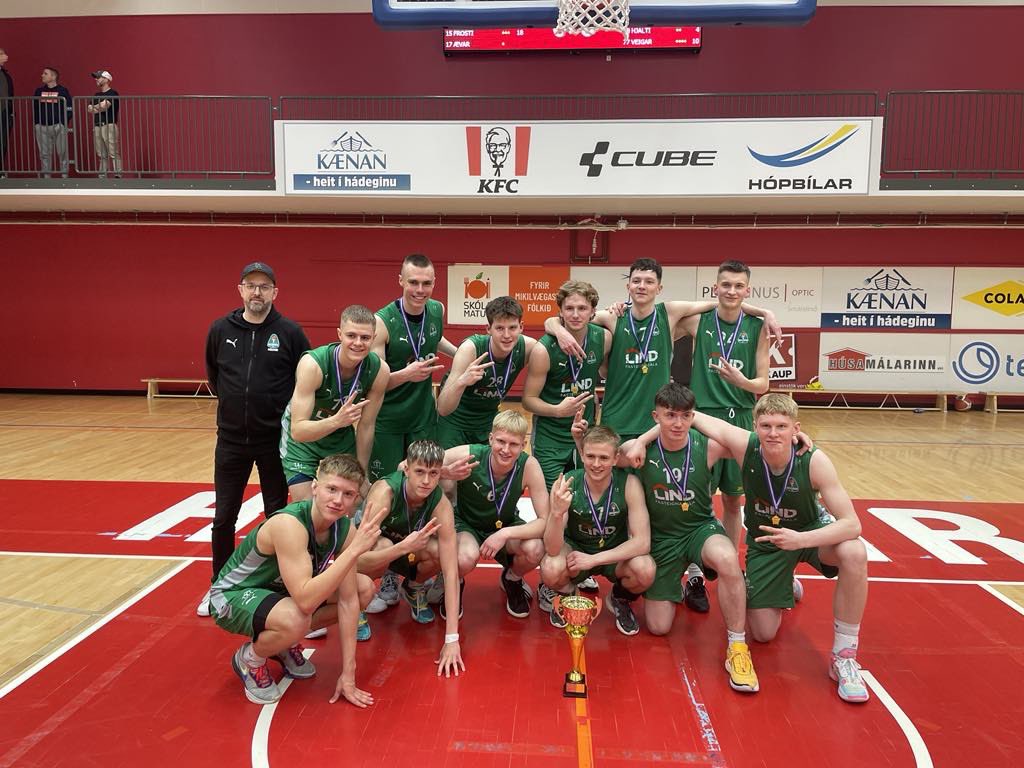 Mikael_máni tweet media