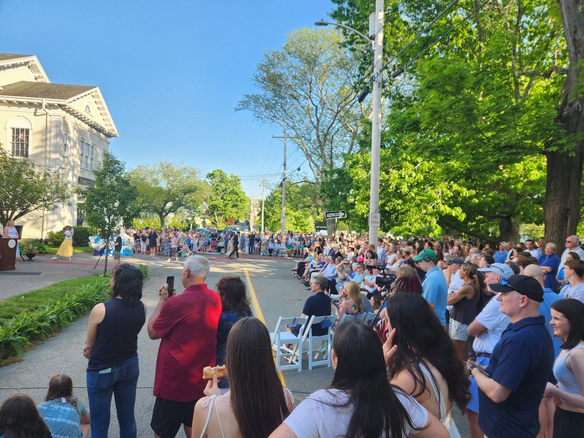 Great Prom Red Carpet for Cohasset Seniors!