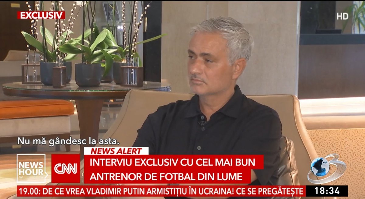 José Mourinho: 'O maior feito da minha carreira foi chegar a duas finais europeias com a Roma. É impossível fazer. Não creio que alguém faça novamente'.
