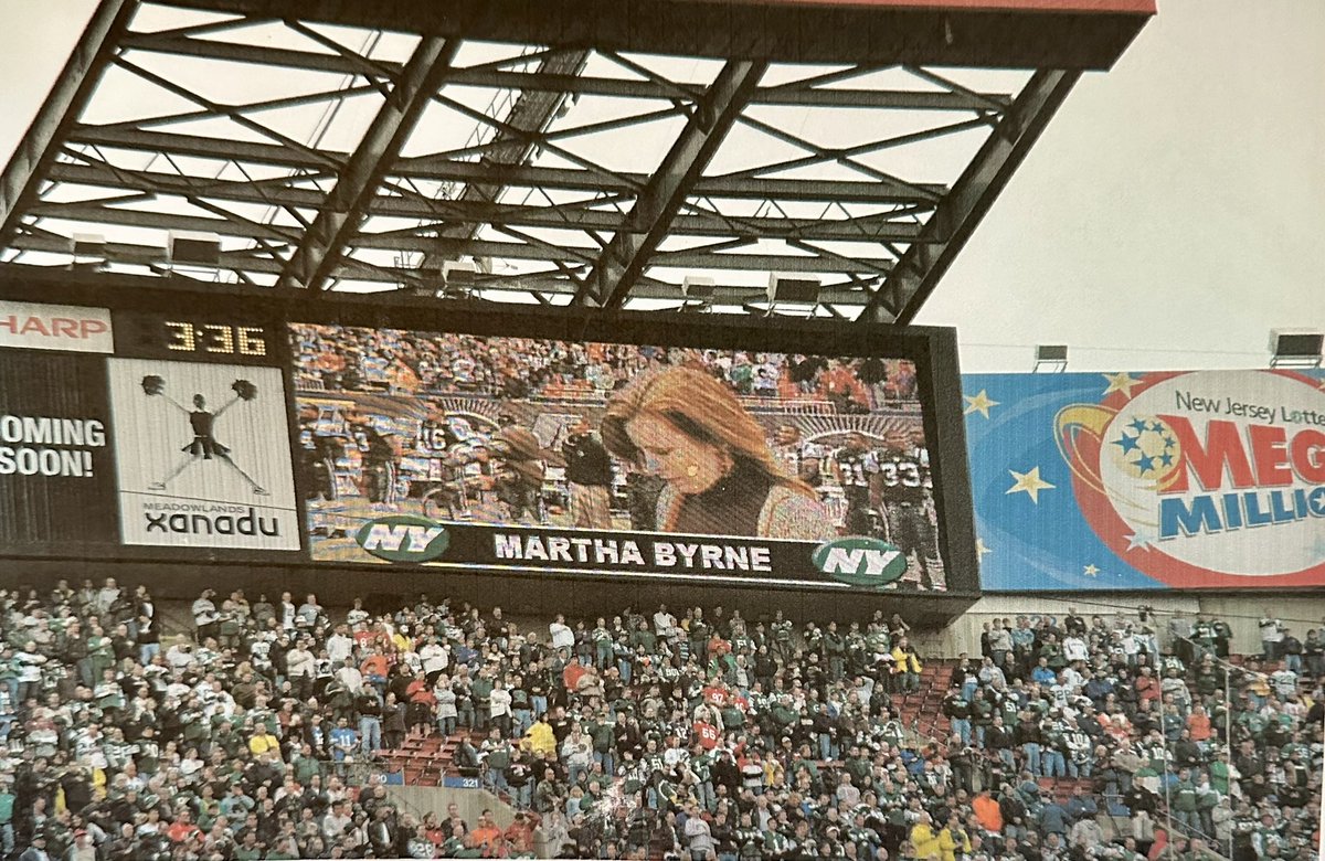 I don’t have the audio unfortunately but there’s me on the Jumbotron about to sing the National Anthem at the @nyjets game. Glad my dad was on the sidelines to see it. He loved The NY Jets. 🇺🇸😍