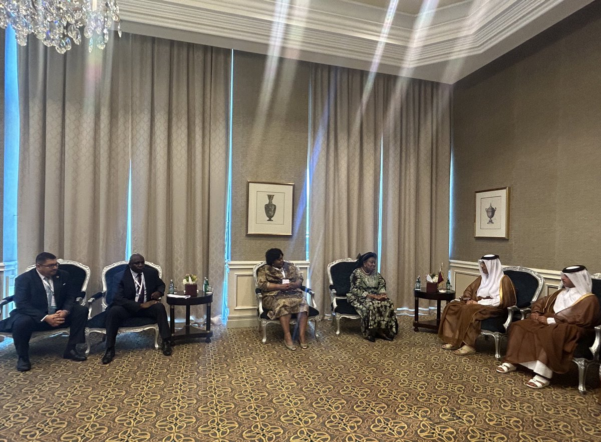 AU_HHS's tweet photo. H.E @AmbSamate on the margins of the #DohaDialogue had a bilateral mtg with the Minister of Labour🇶🇦 - Dr. Ali Bin Samaikh Al Marri. They considered the implementation of the #DohaDeclaration, support to the joint secretariat &amp; strengthening @_AfricanUnion - #Qatar relations. https://t.co/M0inTVXdTk