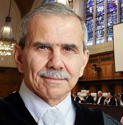 EviesSantiago's tweet photo. 🇮🇱#URGENTE: Nawaf Salam, presidente de la CIJ, un jurista libanés (Musulmán), ordenó a #Israel detener la operación en Rafah. 

Karim Khan, un abogado británico de ascendencia paquistaní (Musulmán), fiscal jefe de la CIP, pidió orden de arresto a Netanyahu.

Raro 🤔
#Hamas #Gaza https://t.co/O6KOPYQZwB