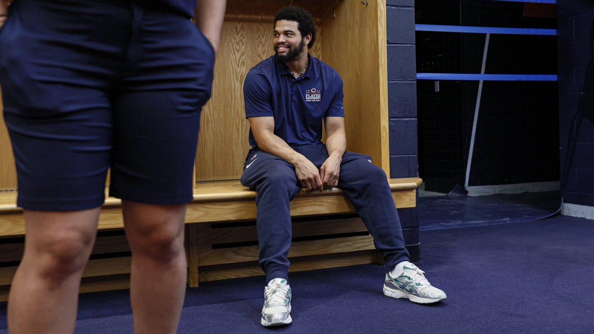 ChicagoBears's tweet photo. Welcome to your new home, rooks 🤩 https://t.co/lmO3Btbdn0