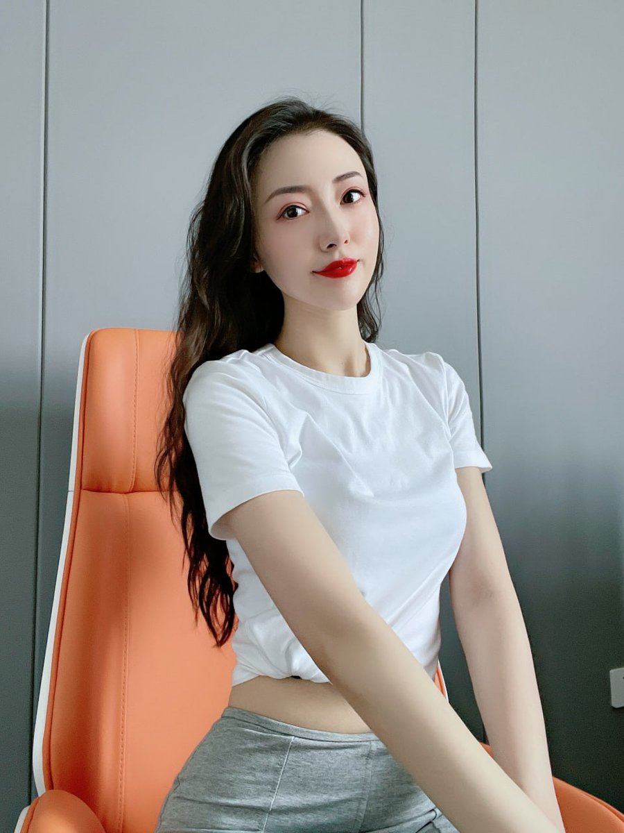 Robo734's tweet image. 😉😉