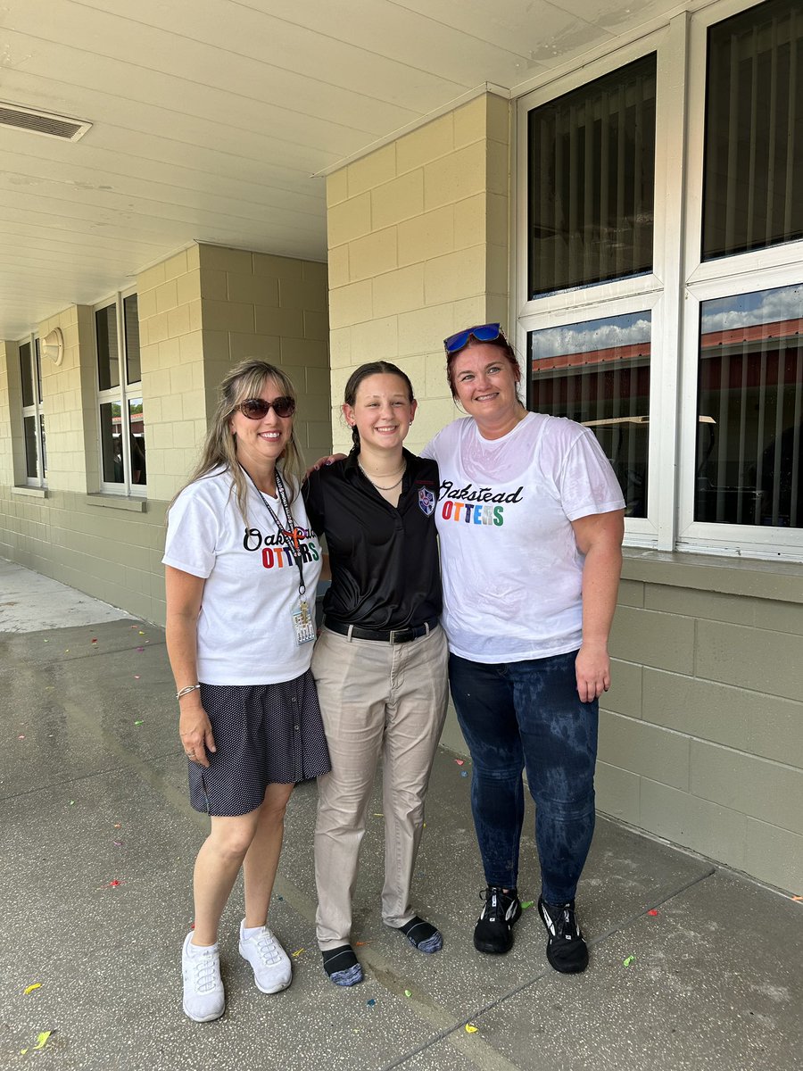 I💜the end of the year; not because of summer, but to celebrate students! This week I awarded a student for turnaround behavior, saw a former student be promoted to 6th grade, and celebrated our BCE student with her own water wars. I live for these smiles💚🦦#lovemyjob