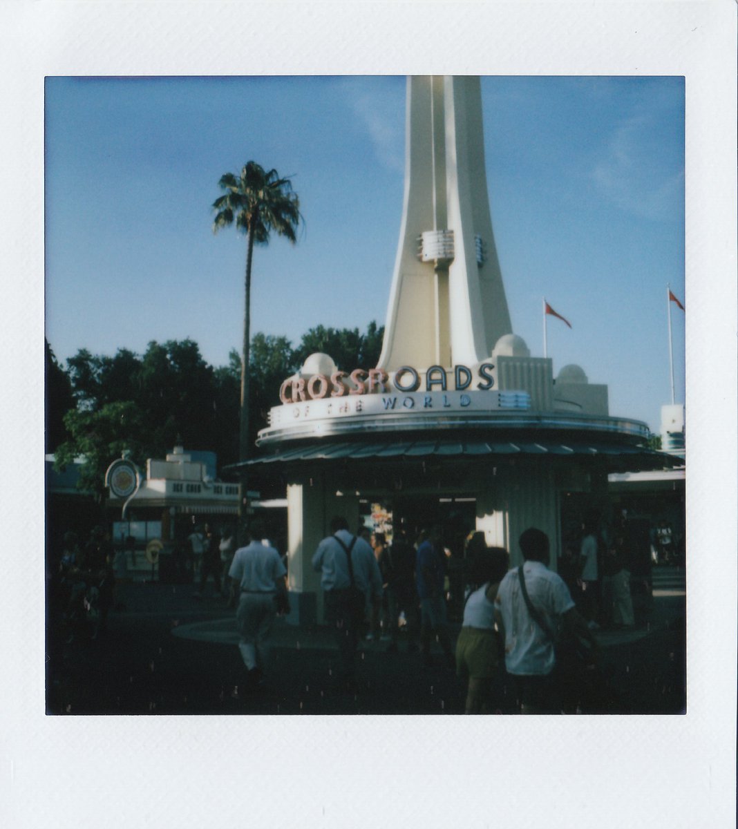 Gaige_404's tweet photo. Hollywood Studios, though it has black spire out post its actually my third favorite park. lots of rain but had lot of fun.

#disneyworld #hollywoodstudios #photography #amusmentpark #iloveinstantphotography #lomography https://t.co/4Z74nb92Bn