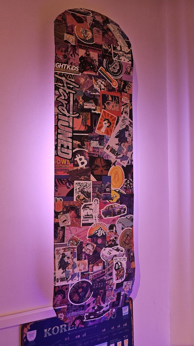 The <a href="/Azuki/">Azuki</a> Enter the garden sticker fits perfectly on that board 🔥⛩️