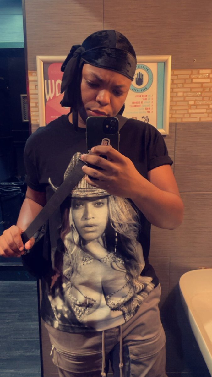 ✨*!RojjieYoncé!*✨ tweet media